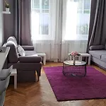 Appartement Sweet 16 In The Party District